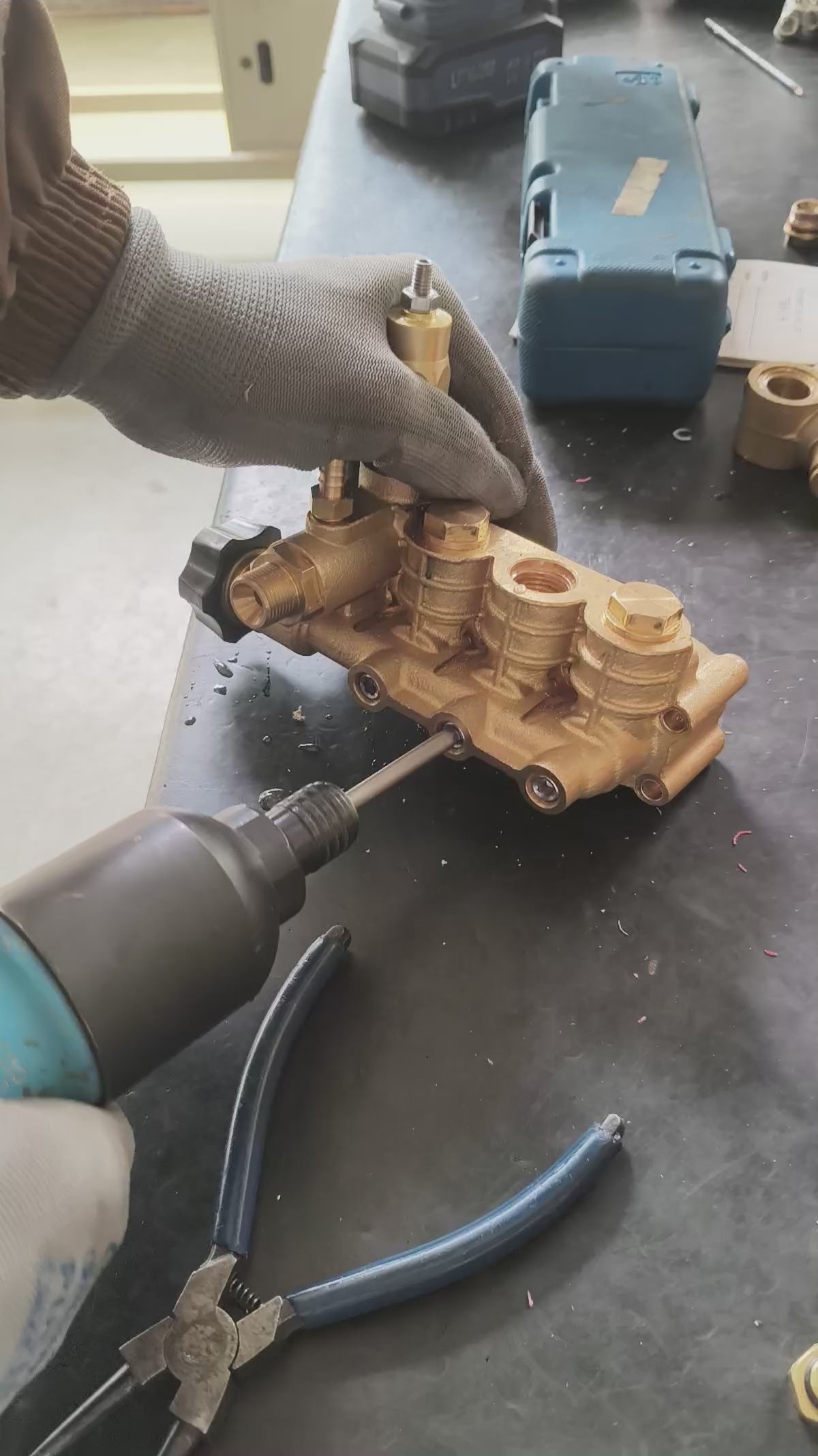How to disassemble the check valve kit-2